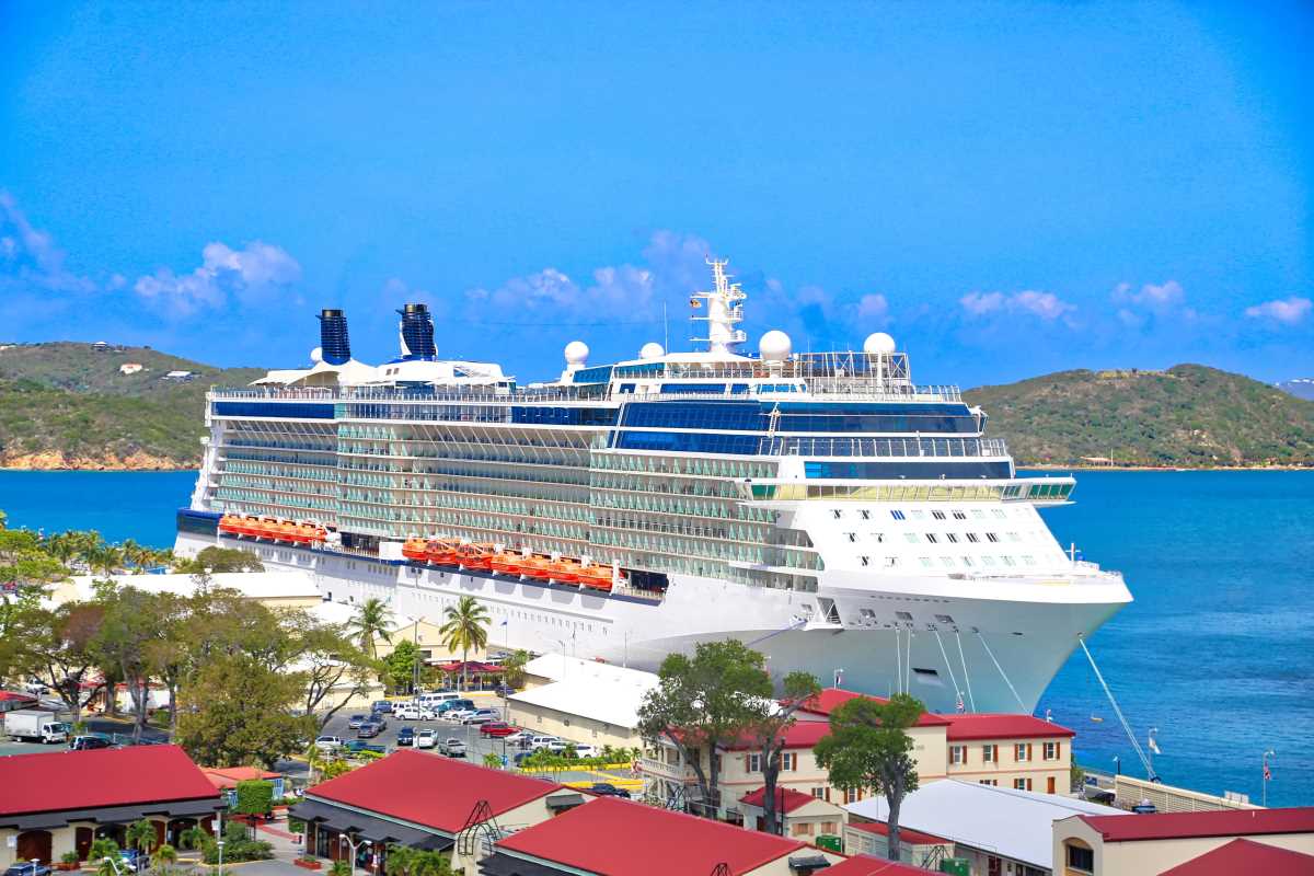 10 Unique Cruise Ship Entertainment Experiences You Won’t Forget