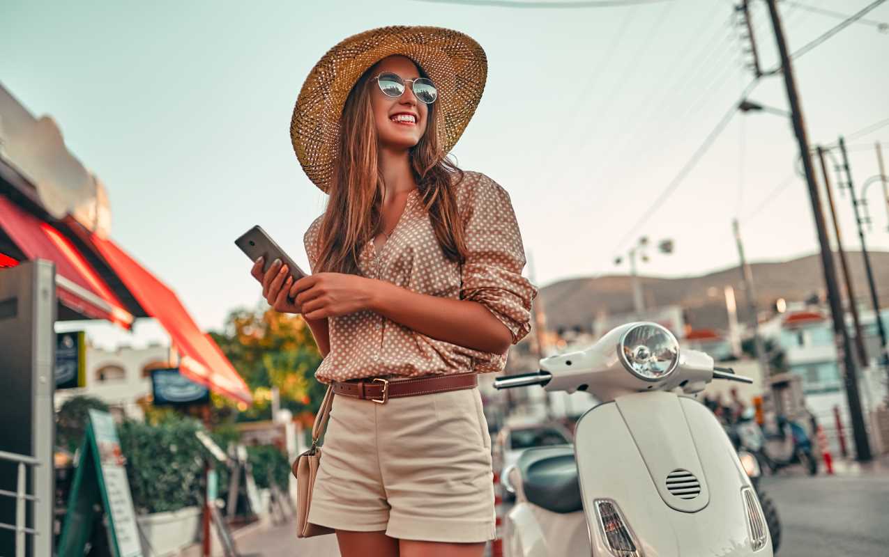 How to Avoid Tourist Scams in Popular Destinations
